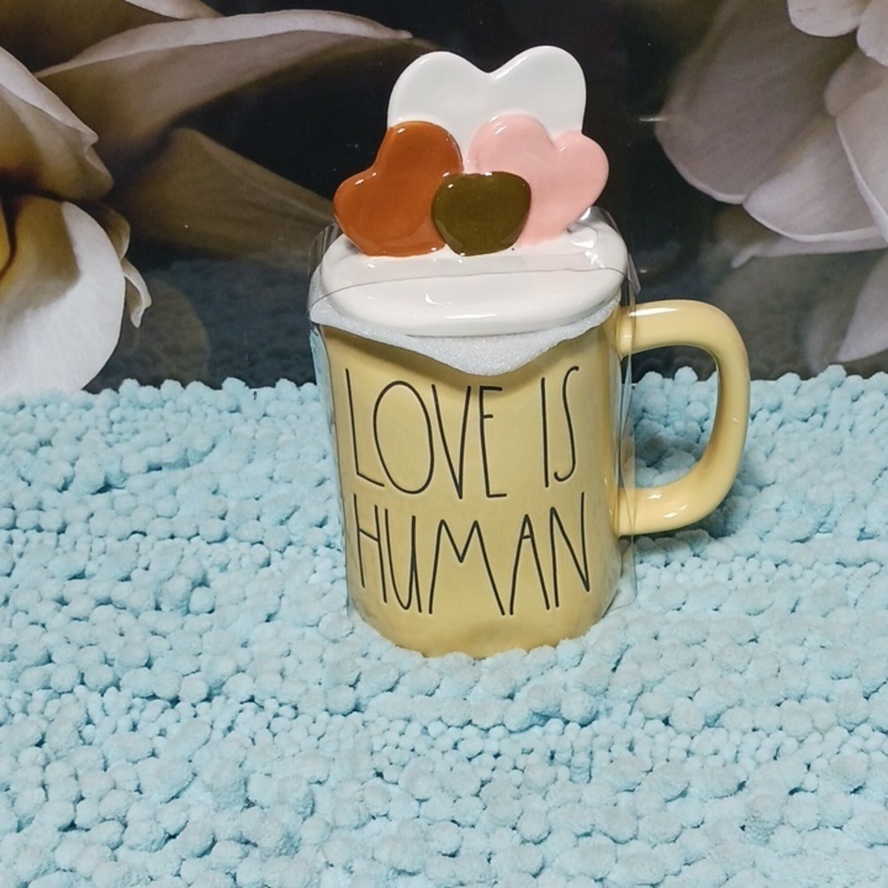NWT RAE DUNN love is human heart mug with lid,Artisan collection, yellow mug